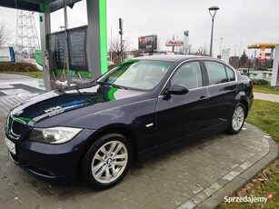 BMW E90 325i