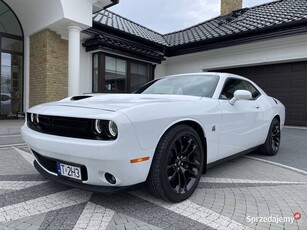 Dodge Challenger 6,4 ScatPack