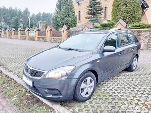 KIA CEED 1,4 benzyna 2011 rok bezwypadkowa bez rdzy