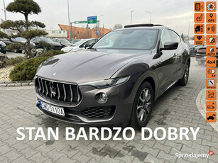 Maserati Levante 4x4, led, panorama, podgrz. fot + kier, navi, PDC, kamera…