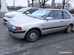 Mazda 323c bg