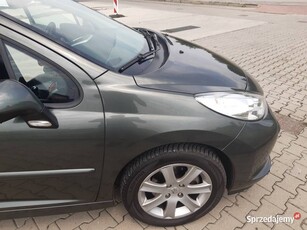 Peugot 207 1.6 benzyna