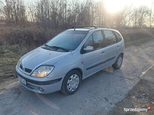 Renault Scenic 2000r, tani z opłatami, do poprawek.