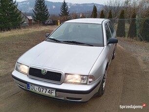 Skoda Octavia 1.6 benzyna, hak