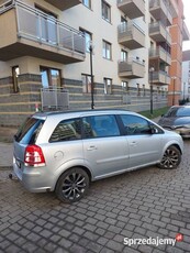 Sprzedam Opel Zafira B z 2009r., benzyna + LPG silnik 1.8