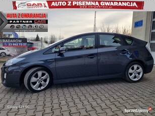 Toyota Prius III 1.8 136 KM nawigacja climatronic alufelgi serwis gwarancja