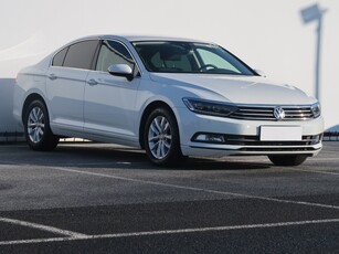 Volkswagen Passat B8 , Salon Polska, Serwis ASO, Navi, Klimatronic, Tempomat,