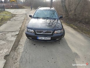 volvo v40 lift