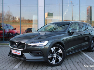 Volvo V60 Cross Country, 2022r. FV23%, Kamera360, FullLED, CarPLAY, HAK,