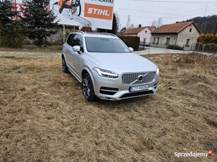 VOLVO XC90 MOMENTUM !!!