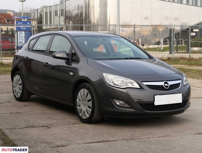 Opel Astra 1.6 113 KM 2012r. (Piaseczno)