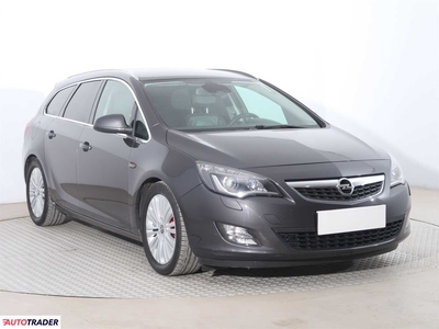 Opel Astra 1.6 177 KM 2011r. (Piaseczno)