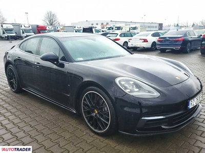 Porsche Panamera 0.3 benzyna 330 KM 2017r. (Komorniki)