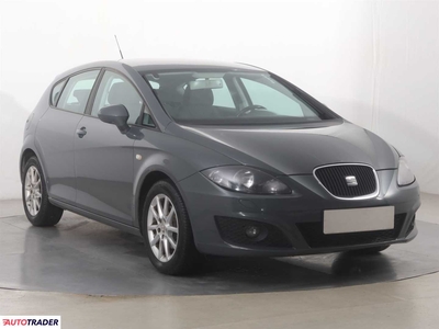 Seat Leon 1.6 103 KM 2010r. (Piaseczno)