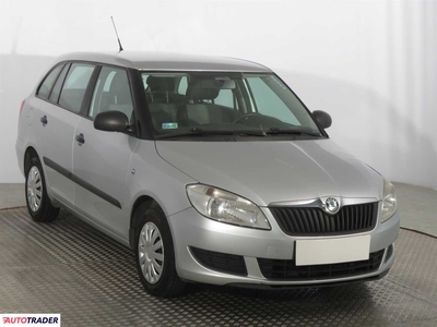 Skoda Fabia 1.2 68 KM 2011r. (Piaseczno)