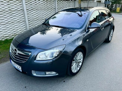 Opel Insignia Caravan Cosmo 2.0 CDTI 160KM Automat Bixenon Nawigacja Aut. Klapa