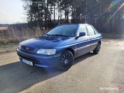 FORD ESCORT 1.6 WERSJA GHIA