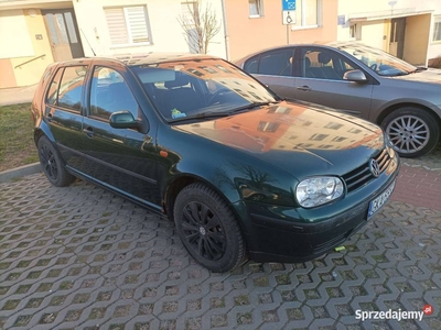 Golf IV 1.6 benzyna