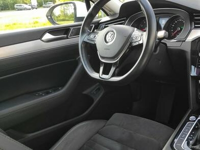 Volkswagen Passat Krajowy, bogata wersja.