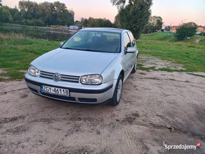 Golf 4 1.6 benzyna