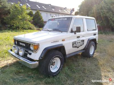 TOYOTA Land Cruiser LJ70 2.4TD