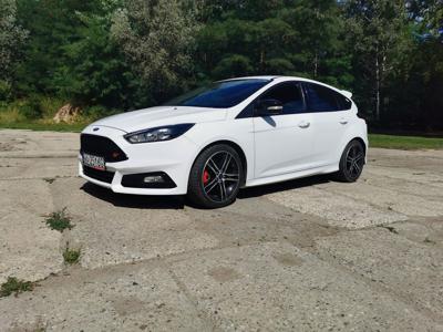 Ford Focus ST 2016rok 2,0turbo 250KM keyless Coob Zamiana