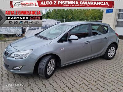 Opel Astra J 1.4 100 KM nawigacja klima super stan gwarancja