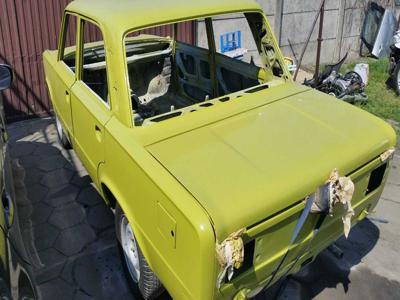 Sprzedam nadwozie fiat 125p po lakierowaniu +w gratisie 2 fiaty 125p