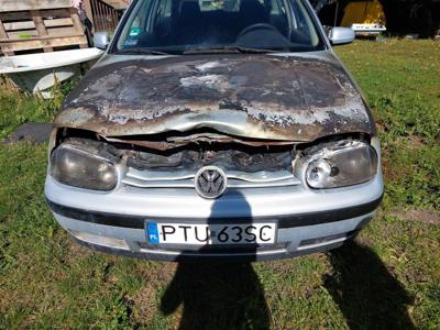 Tylko części Golf 4 1.6 SR z gazem i klima