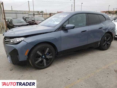 BMW Pozostałe benzyna 2023r. (LOS ANGELES)