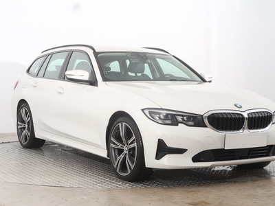 BMW SERIA 3 V (F30/F31/F34) BMW SERIA 3 , Serwis ASO, Automat, VAT 23%, Skóra, Navi, Klimatronic,