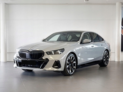 BMW Seria 5 G90-91 Sedan Plug-In 2.0 30e 299KM 2024