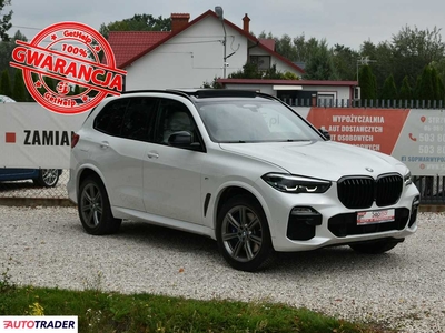 BMW X5 3.0 benzyna 340 KM 2019r. (Kampinos)