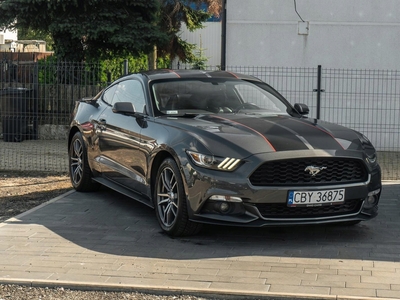 Ford Mustang VI 2016