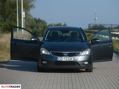 Kia Ceed 1.6 benzyna 91 KM 2010r. (Gdańsk)