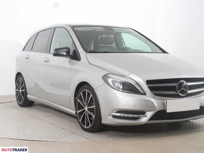 Mercedes B-klasa 1.8 107 KM 2013r. (Piaseczno)