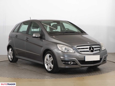 Mercedes B-klasa 2.0 134 KM 2009r. (Piaseczno)