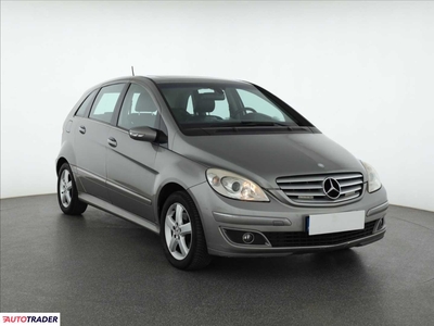 Mercedes B-klasa 2.0 138 KM 2007r. (Piaseczno)