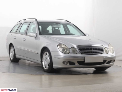 Mercedes E-klasa 3.2 201 KM 2005r. (Piaseczno)