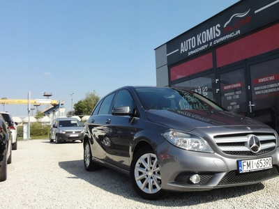 Mercedes Klasa B W246 Sports Tourer 180 BlueEFFICIENCY 122KM 2012