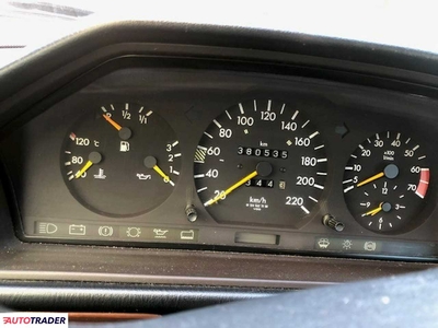 Mercedes W-124 2.3 benzyna 97 KM 1992r.