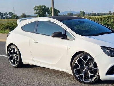 Opel Astra J OPC 2.0 Turbo ECOTEC 280KM 2013