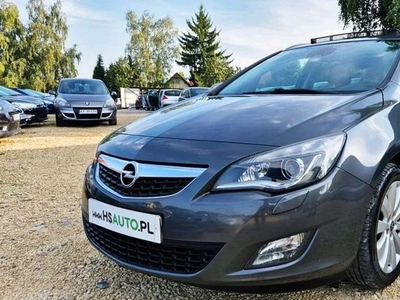 Opel Astra J Sports Tourer 1.4 Turbo ECOTEC 140KM 2011