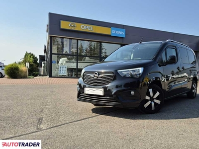 Opel Combo 1.5 diesel 102 KM 2019r. (Giżycko)