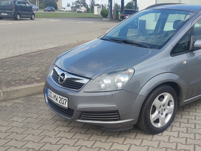 Opel Zafira B 1.8 benzyna 140KM 118.000km Bezwypadkowy