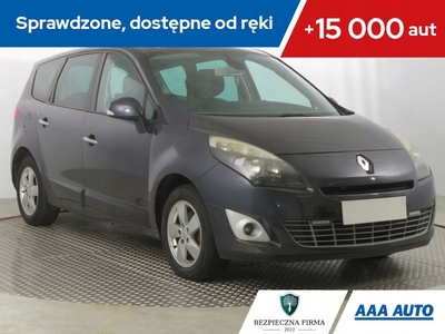 Renault Grand Scenic II Grand Scenic 2.0 16v 140KM 2011