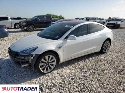 Tesla Model 3 benzyna 2018r. (TAYLOR)