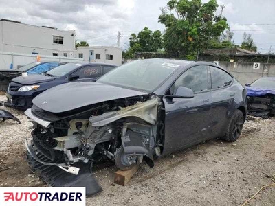 Tesla Model Y benzyna 2023r. (OPA LOCKA)