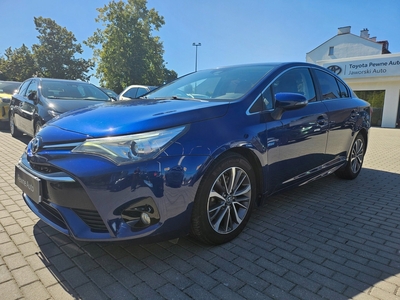 Toyota Avensis III Sedan Facelifting 2015 2.0 D-4D 143KM 2016