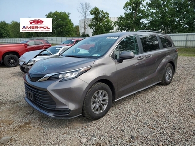 Toyota Sienna III 2022